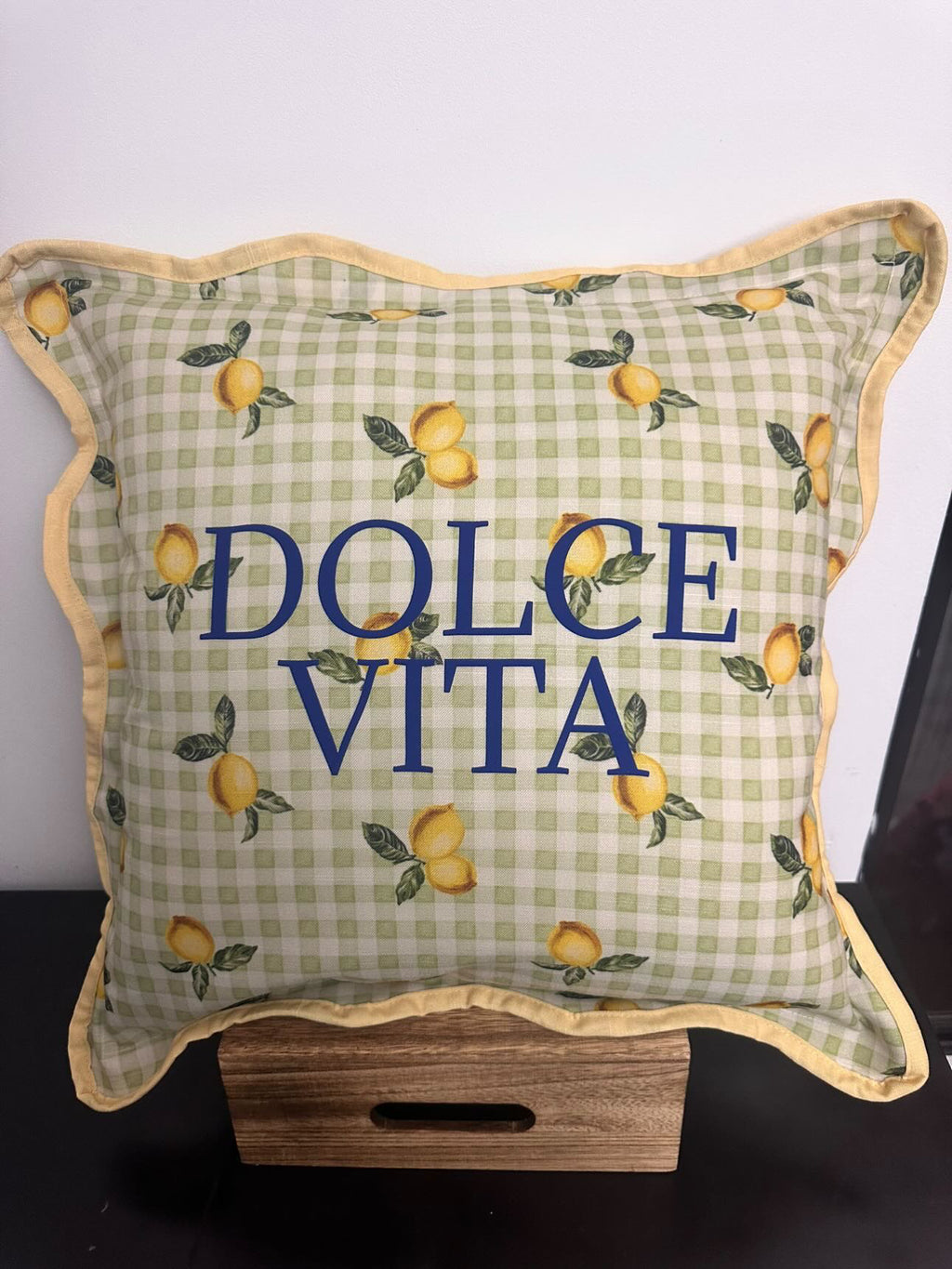 Coussin d’extérieur floqué à la main – Maison Andea