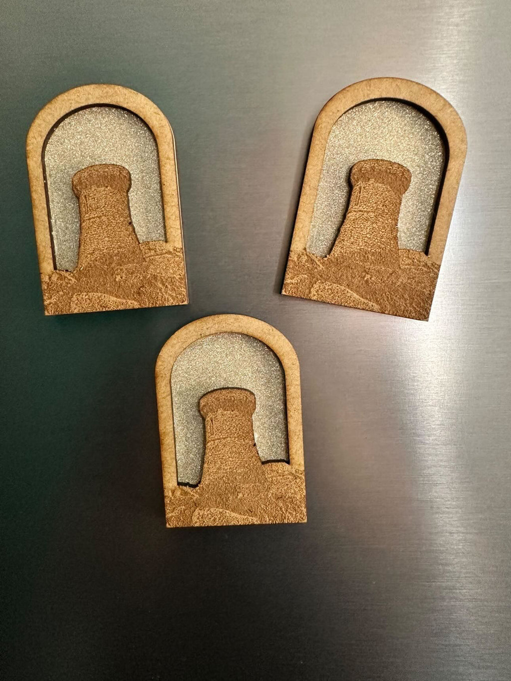 Magnet en bois artisanal – Maison Andea